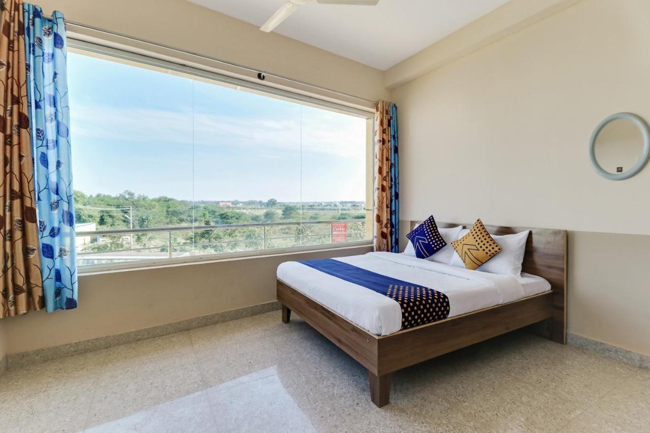 Spot On 76940 Sri Annapoorneshwari Residency Boarding & Lodging Hotel Hassan Exterior photo