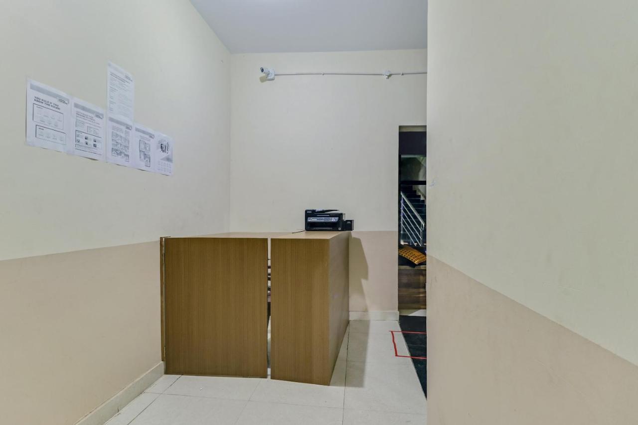 Spot On 76940 Sri Annapoorneshwari Residency Boarding & Lodging Hotel Hassan Exterior photo